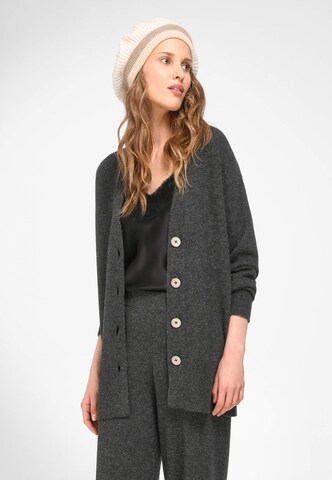 Cardigan include en gris : devant