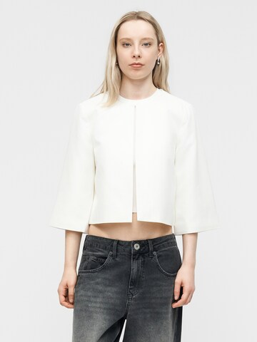 balts VILA Bolero 'VIGERY': no priekšpuses