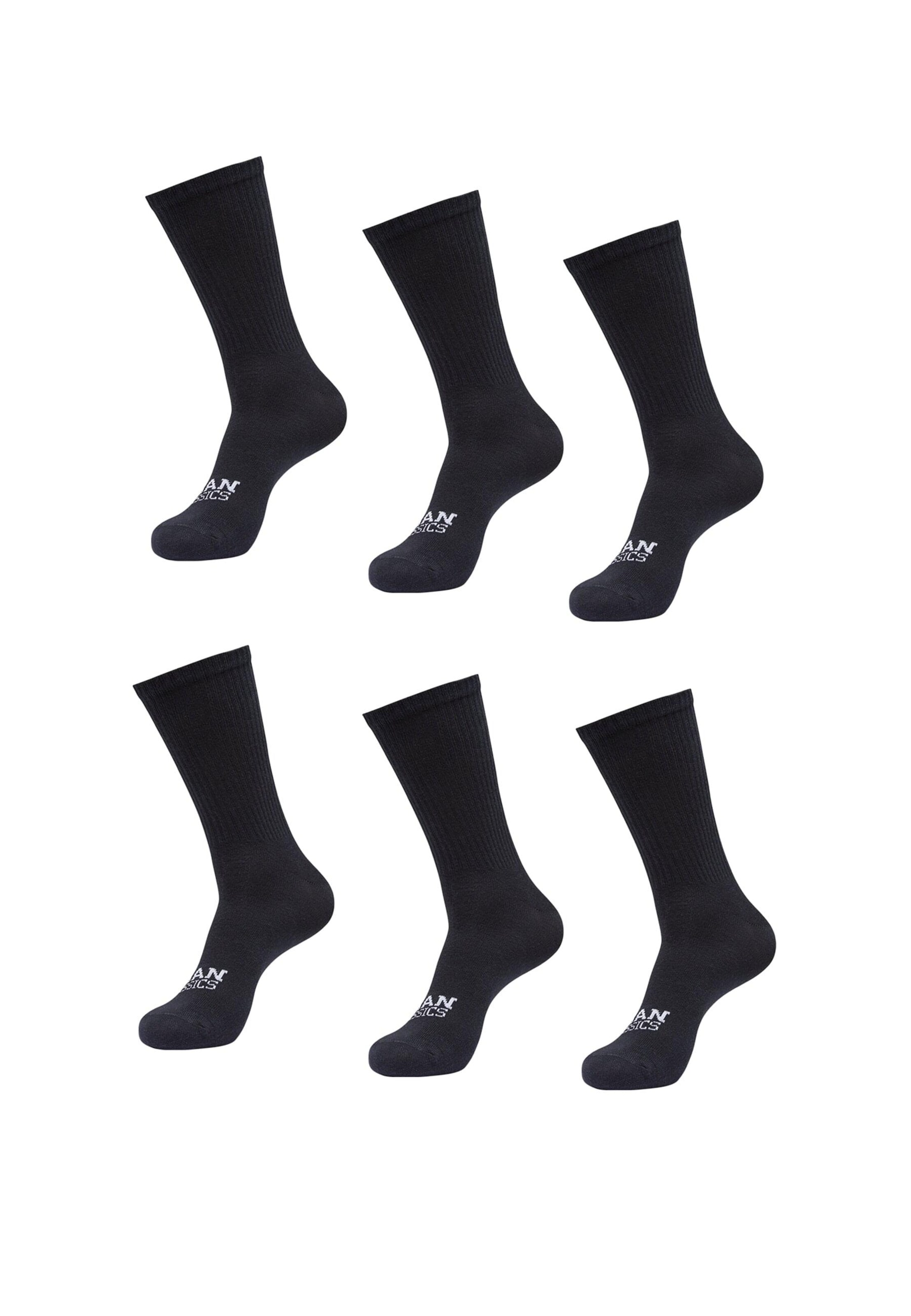 Urban Classics Socks in Black: front
