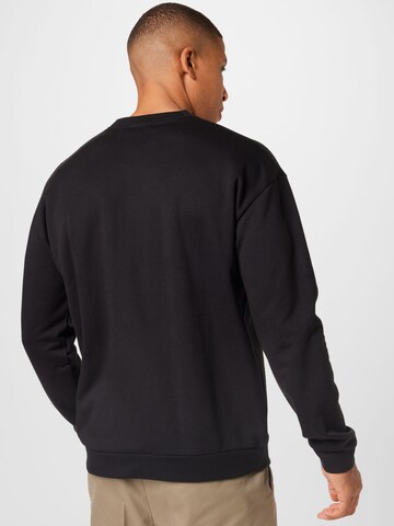 Calvin Klein Sweatshirt i svart