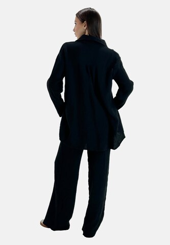 Elara Huispak in Zwart