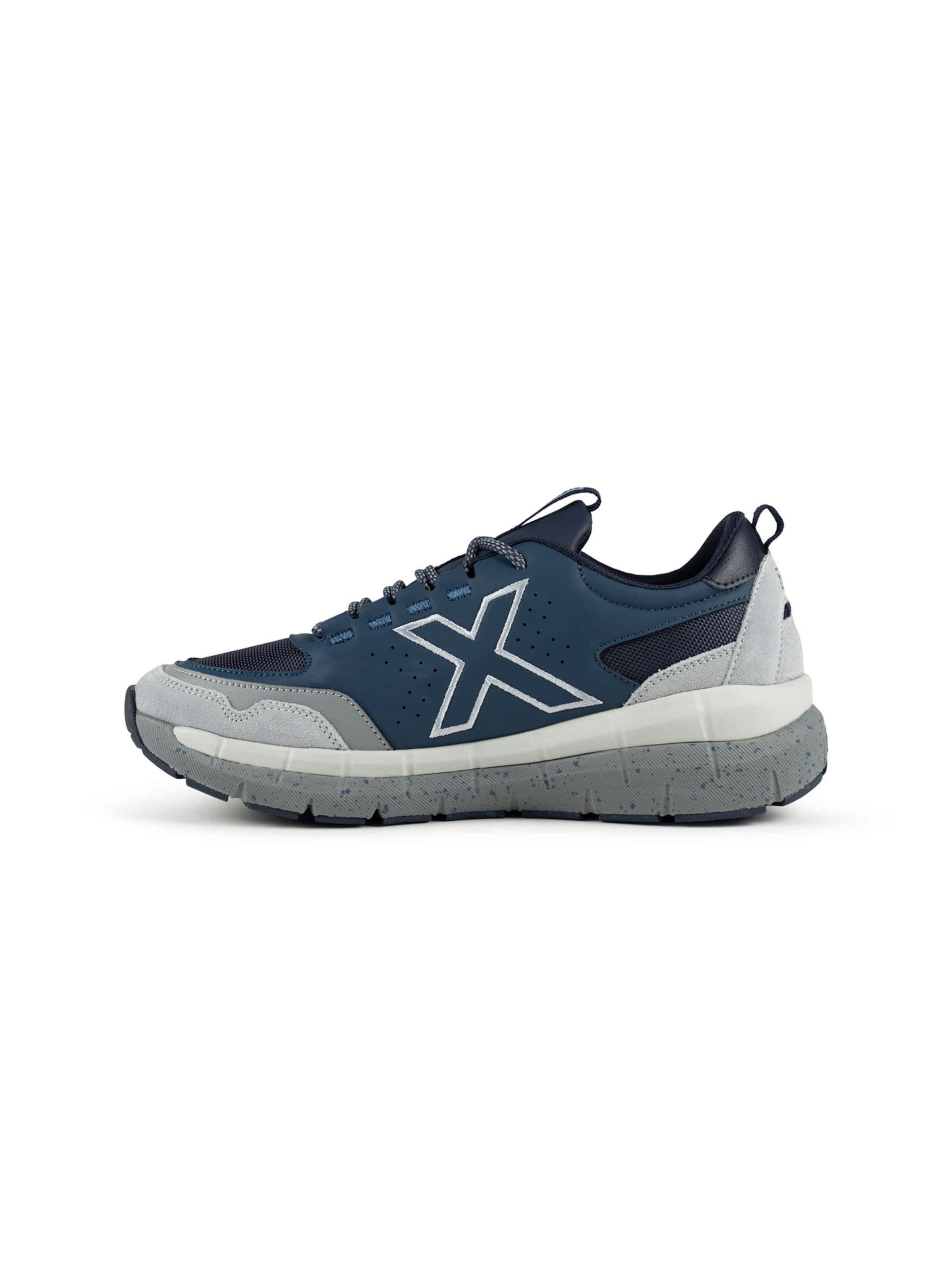 MUNICH Sneakers laag 'KAVA' in Blauw: voorkant