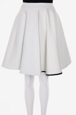 Si-Jay Skirt in M in White: front
