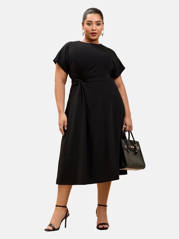 Lipsy Mekko värissä musta: etupuoli