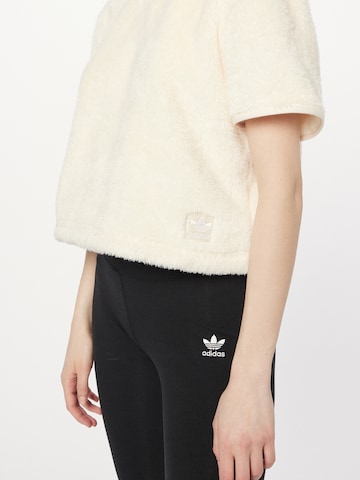 ADIDAS ORIGINALS Sweater 'Essentials+ Fluffy' in White