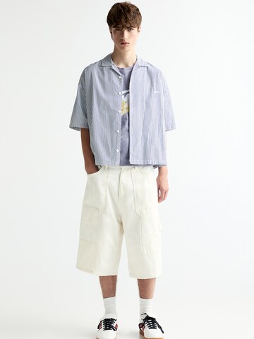 Fit confort Chemise Pull&Bear en blanc