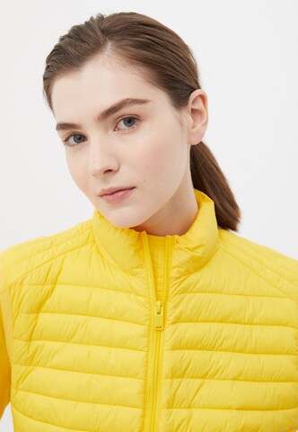 Finn Flare Vest 'Basic' in Yellow