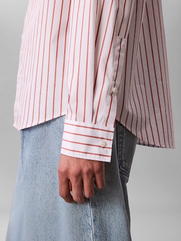 Coupe regular Chemise Calvin Klein en rouge