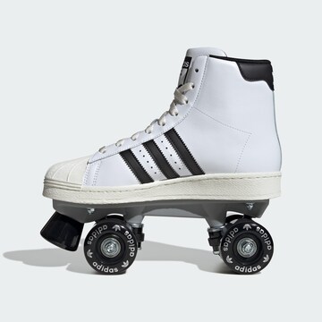 ADIDAS ORIGINALS Wieltjes 'Superstar 82' in Wit