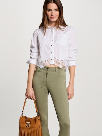 Morgan Blouse in Wit: voorkant