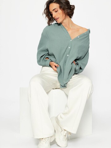 SASSYCLASSY Bluse 'kürzere Variante' in Grün