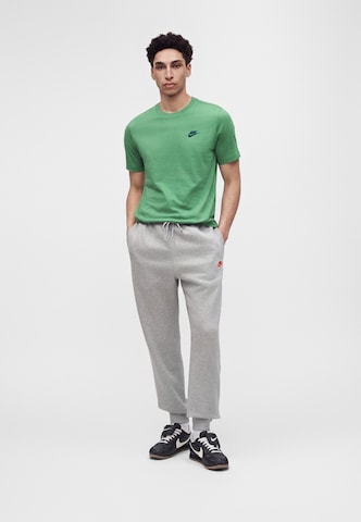 Nike Sportswear Tapered Nadrág 'CLUB' - szürke