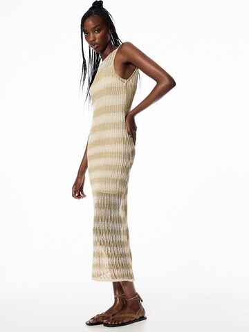 Abito in maglia di Pull&Bear in beige