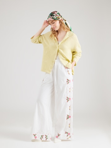 Essentiel Antwerp - Perna larga Calças 'JANAI' em branco