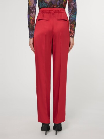 MADELEINE Loosefit Hose in Rot