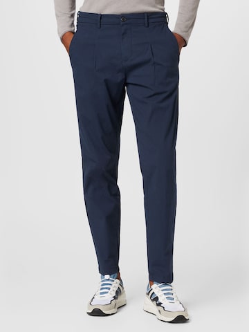 Lindbergh Regular Pleat-Front Pants in Blue: front