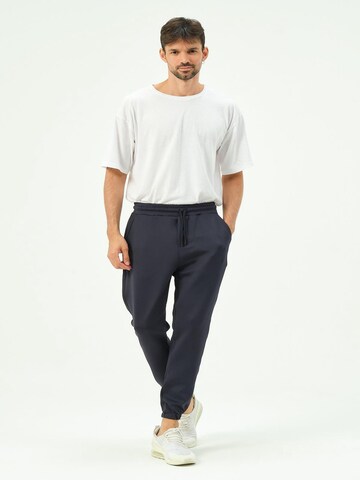 Effilé Pantalon C&City en bleu : devant