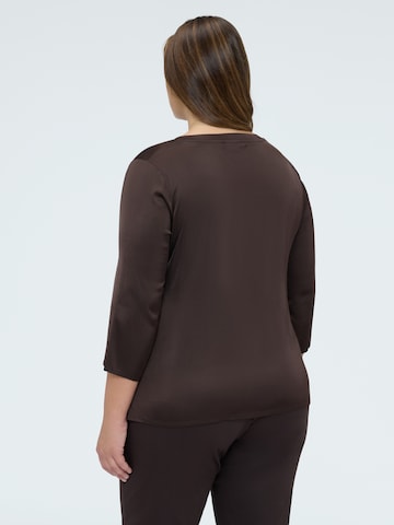 Maglietta di Fiorella Rubino in marrone