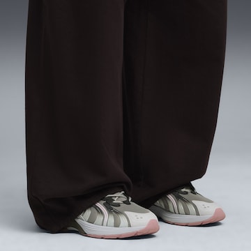 PUMA Sneakers laag in Grijs