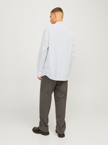 JACK & JONES Comfort Fit Skjorte 'JPRBlabushwick Stanley' i blå
