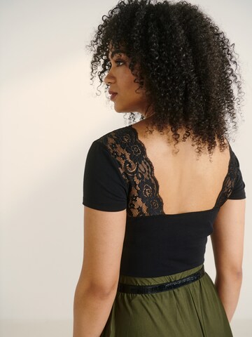 Guido Maria Kretschmer Women Shirt 'Allie' in Black