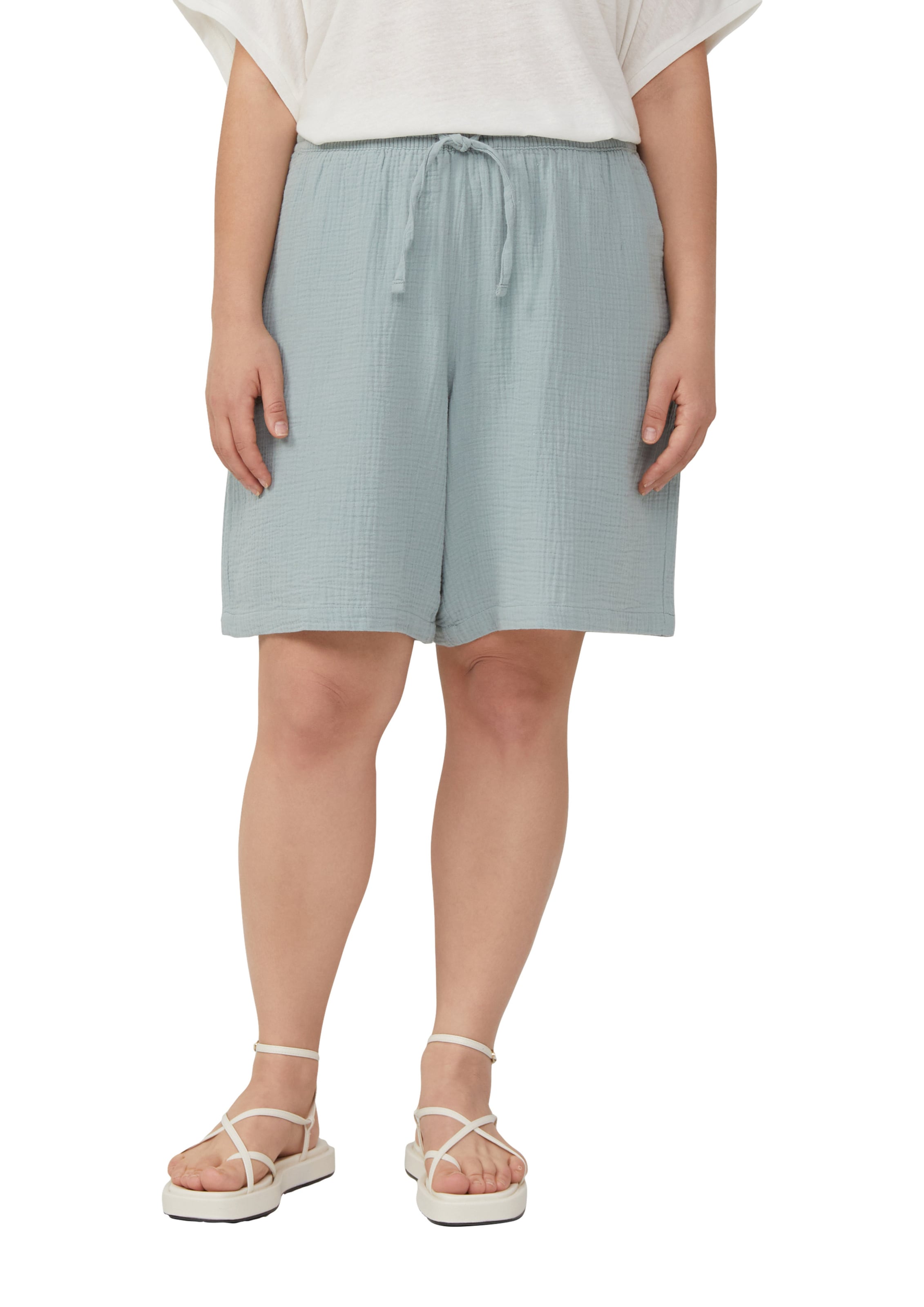 QS Regular Shorts in Grau