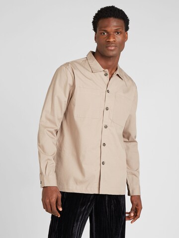 Coupe regular Chemise BURTON MENSWEAR LONDON en gris : devant