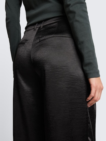 Wide Leg Pantalon à pince 'Lea' TOM TAILOR en noir
