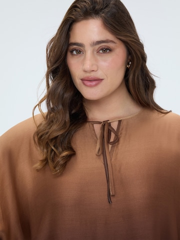 Chemisier Fiorella Rubino en marron