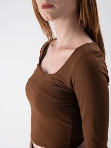 T-shirt MND en marron
