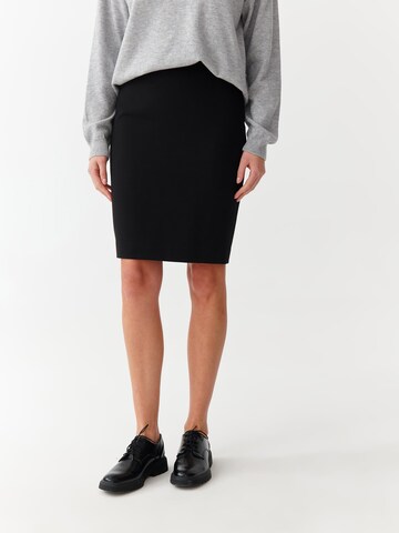 TATUUM Skirt 'MONO 1' in Black: front