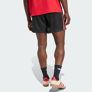 Loosefit Pantalon de sport 'Manchester United Terrace Icons' ADIDAS ORIGINALS en noir