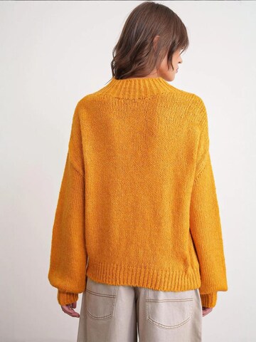 Pullover di MixRay in giallo