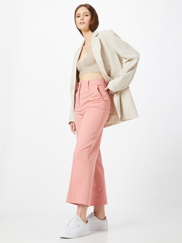 Sisley Regular Trousers with creases in Pink