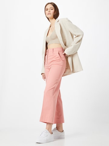 Regular Pantaloni cu dungă de la Sisley pe roz