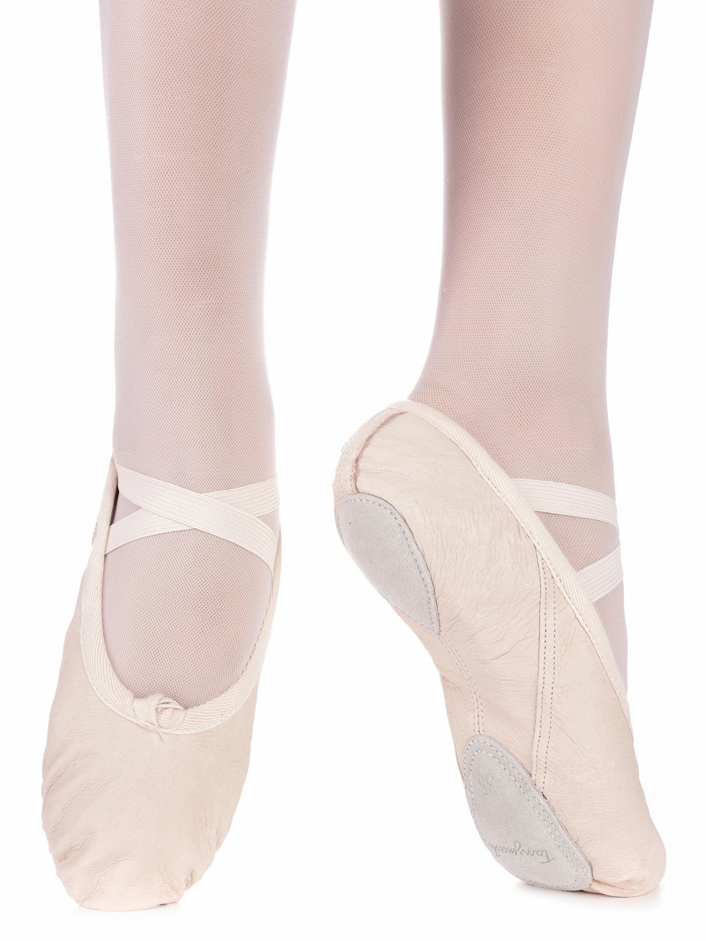 Tanzmuster Athletic Shoes 'Toni' in Beige