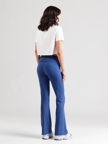 Nike Sportswear Flared Leggings 'CHILL' in Blau