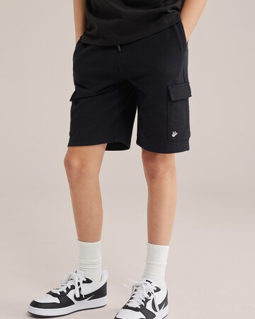 regular Pantaloni di WE Fashion in nero: frontale