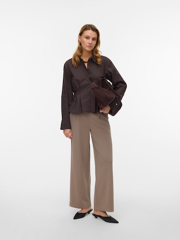 VERO MODA Wide Leg Hose 'VMSTAR' in Braun