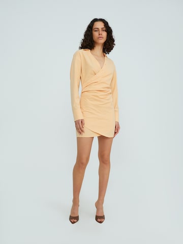 EDITED Košeľové šaty 'Hedone' - oranžová