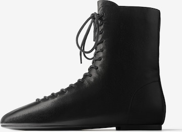 L37 HANDMADE SHOES Botki po kostki 'LESS IS ALWAYS MORE' w kolorze czarny: przód