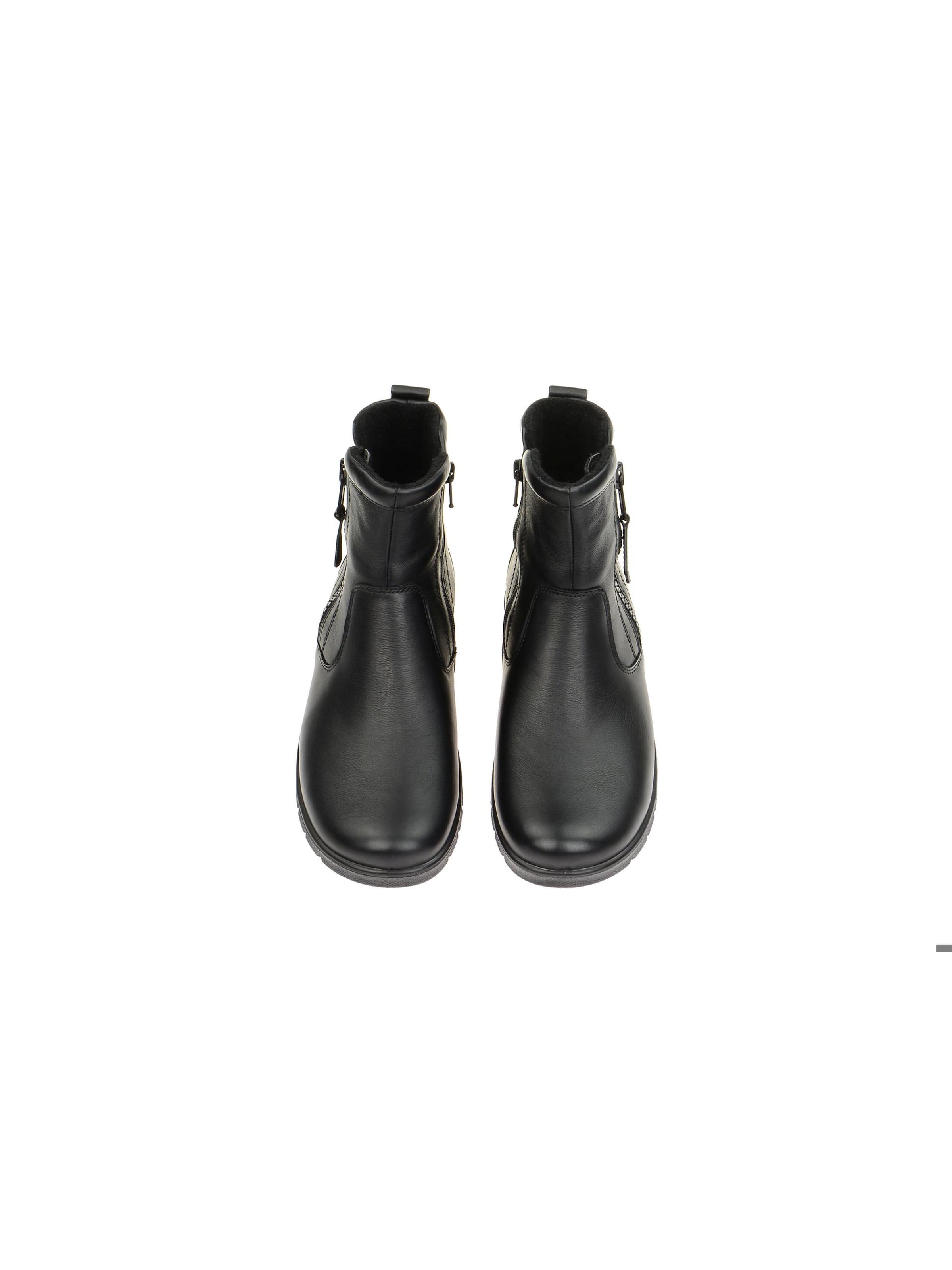 ECCO Boots in Black
