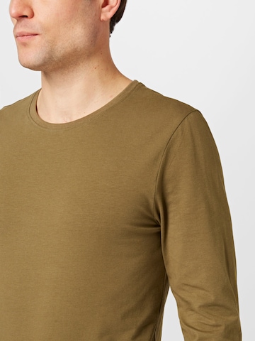 T-Shirt 'Theo' Casual Friday en vert