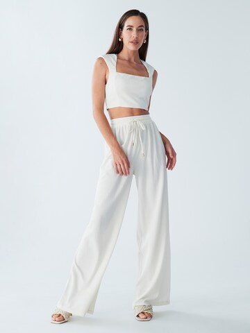 Wide leg Pantaloni 'AQUA' di BWLDR in bianco