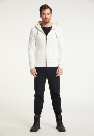 DreiMaster Vintage Zip-Up Hoodie in White