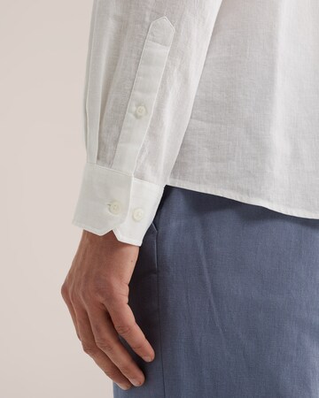 WE Fashion Средняя посадка Деловая рубашка в Белый