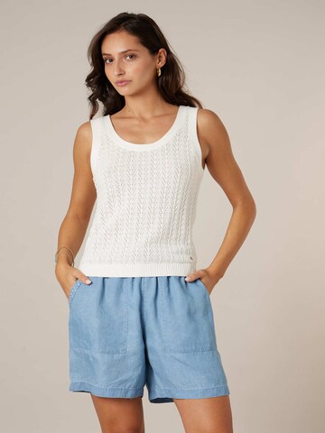 Tops en tricot 'Kishi' Deeluxe en blanc : devant
