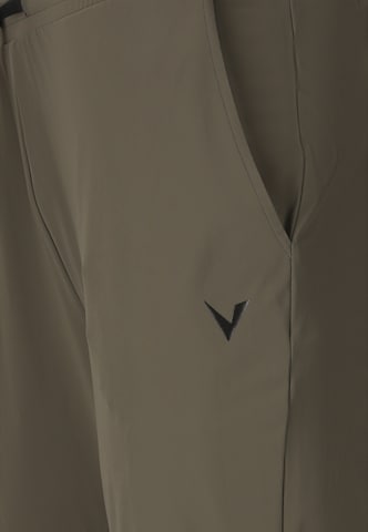 Virtus Tapered Hose 'Alonso V2' in Grün