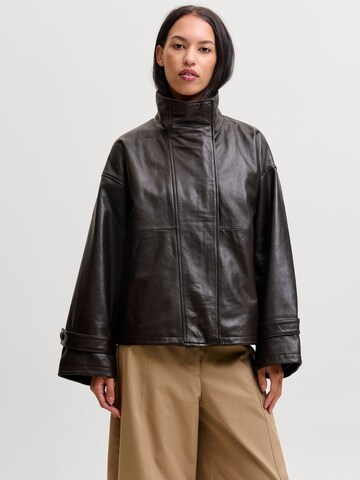 Veste mi-saison 'LENORA' JJXX en marron : devant