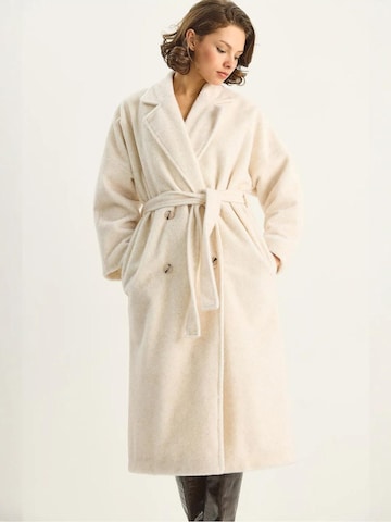 Bianco Lucci Tussenmantel in Wit: voorkant